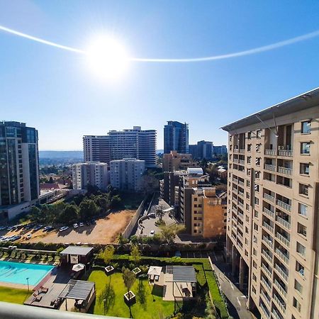 Westpoint Sandton Skyline Apartment Johannesburgo Exterior foto