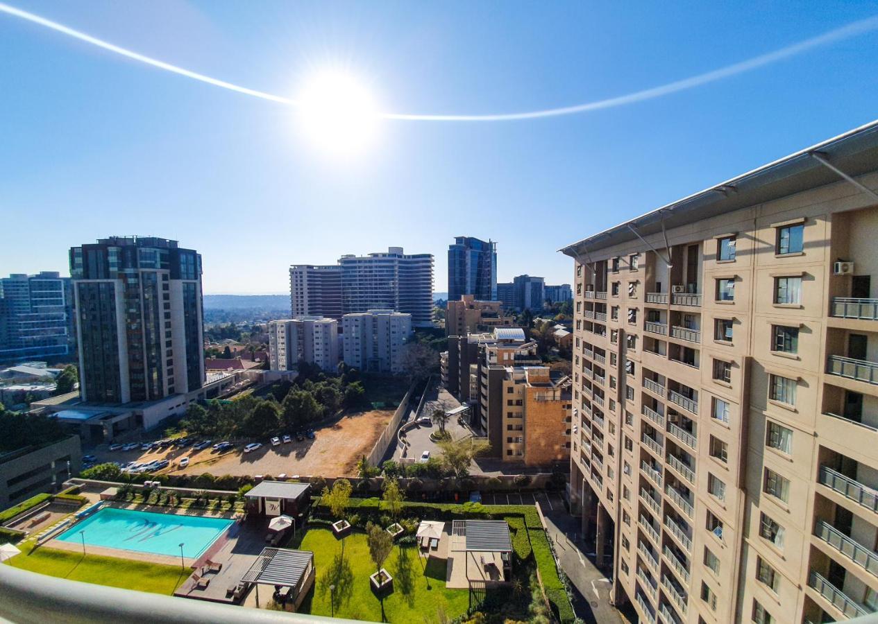 Westpoint Sandton Skyline Apartment Johannesburgo Exterior foto